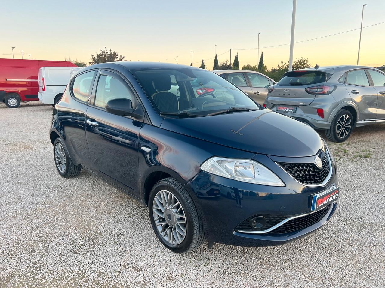 Lancia Ypsilon 1.3 MJT 95 CV 5 porte Platinum