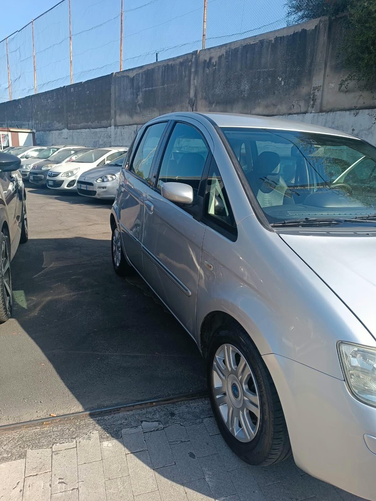 Fiat Idea 1.3 Multijet 16V Emotion