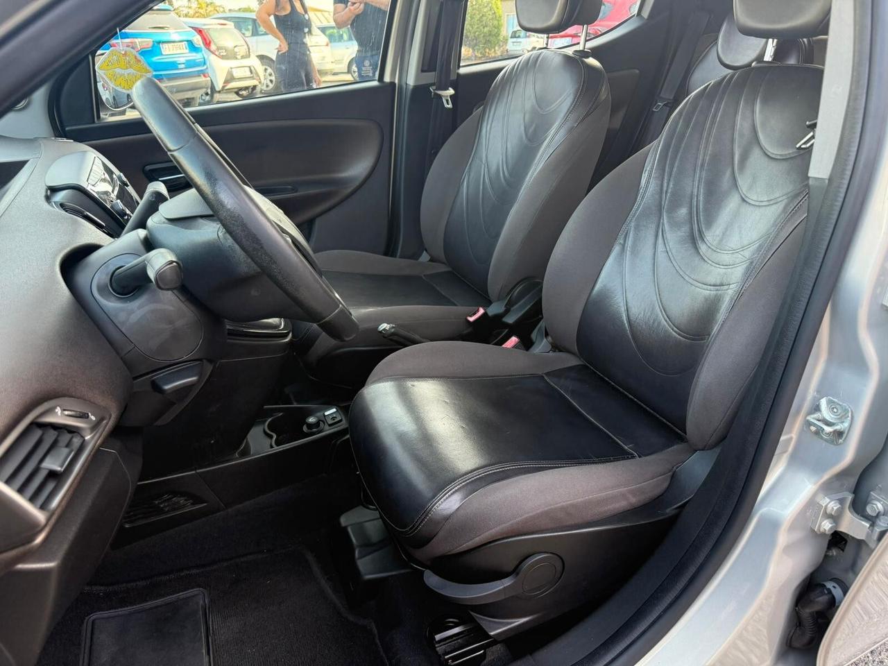 Lancia Ypsilon 1.3 MJT 16V 95 CV 5 porte S&S Gold