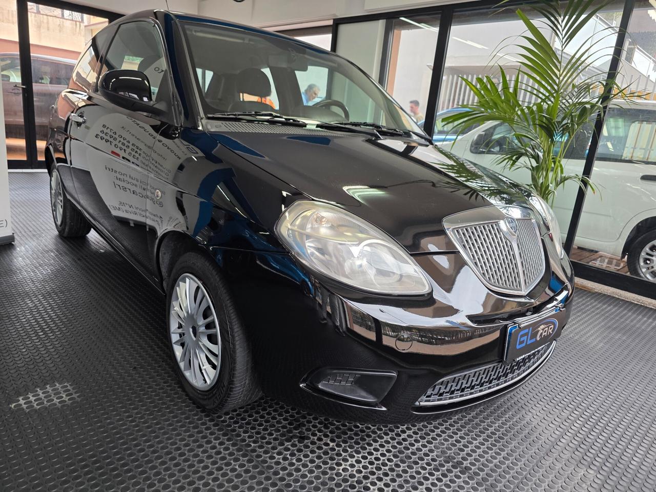 Lancia Ypsilon 1.3mjt 75cv 2011 99000KM UNICOPRIETARIO