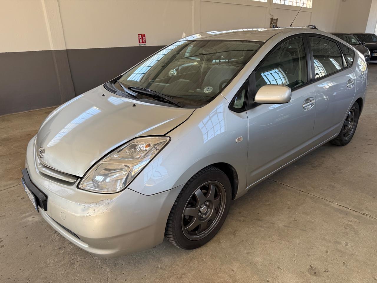 Toyota Prius 1.5i 16V
