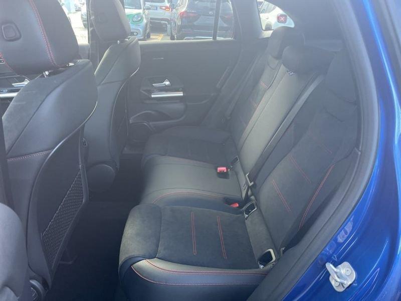 Mercedes-Benz GLA 200 Automatic AMG Line PREMIUM