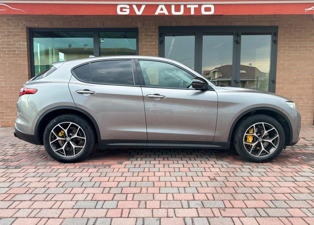 Alfa Romeo Stelvio Q4