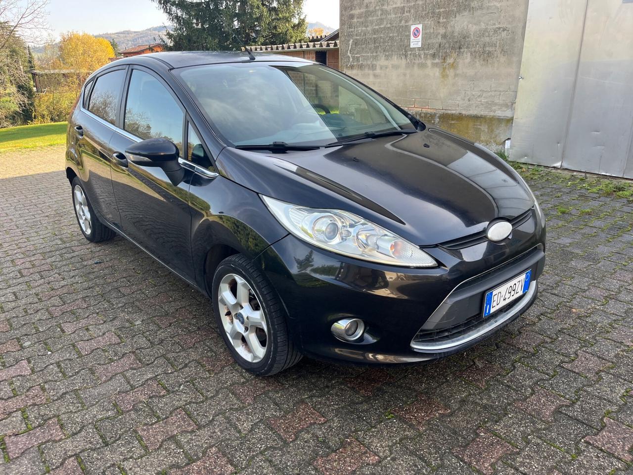 Ford Fiesta 1.2 BENZINA Titanium