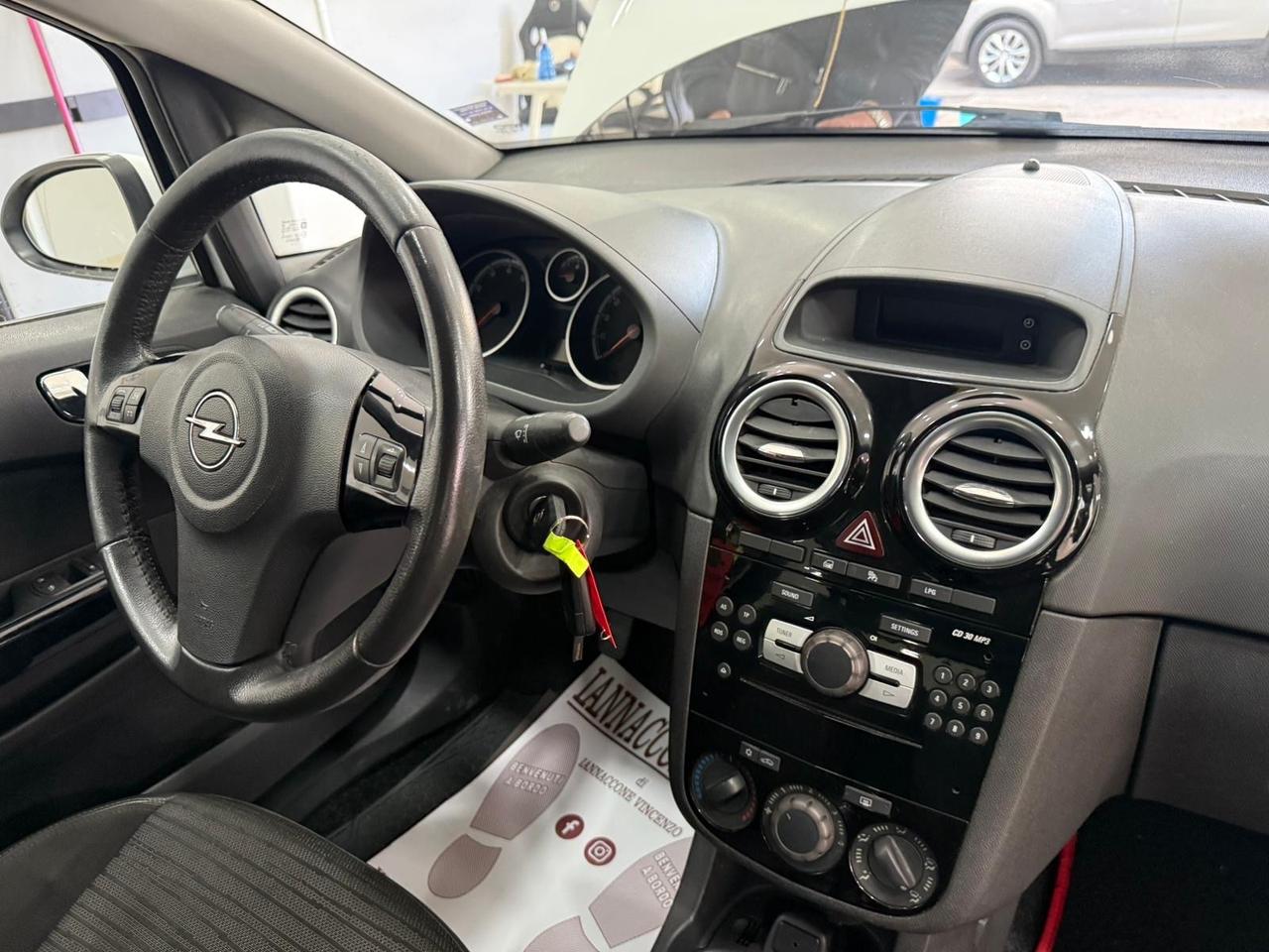 Opel Corsa 1.2 gpl 2014 restyling