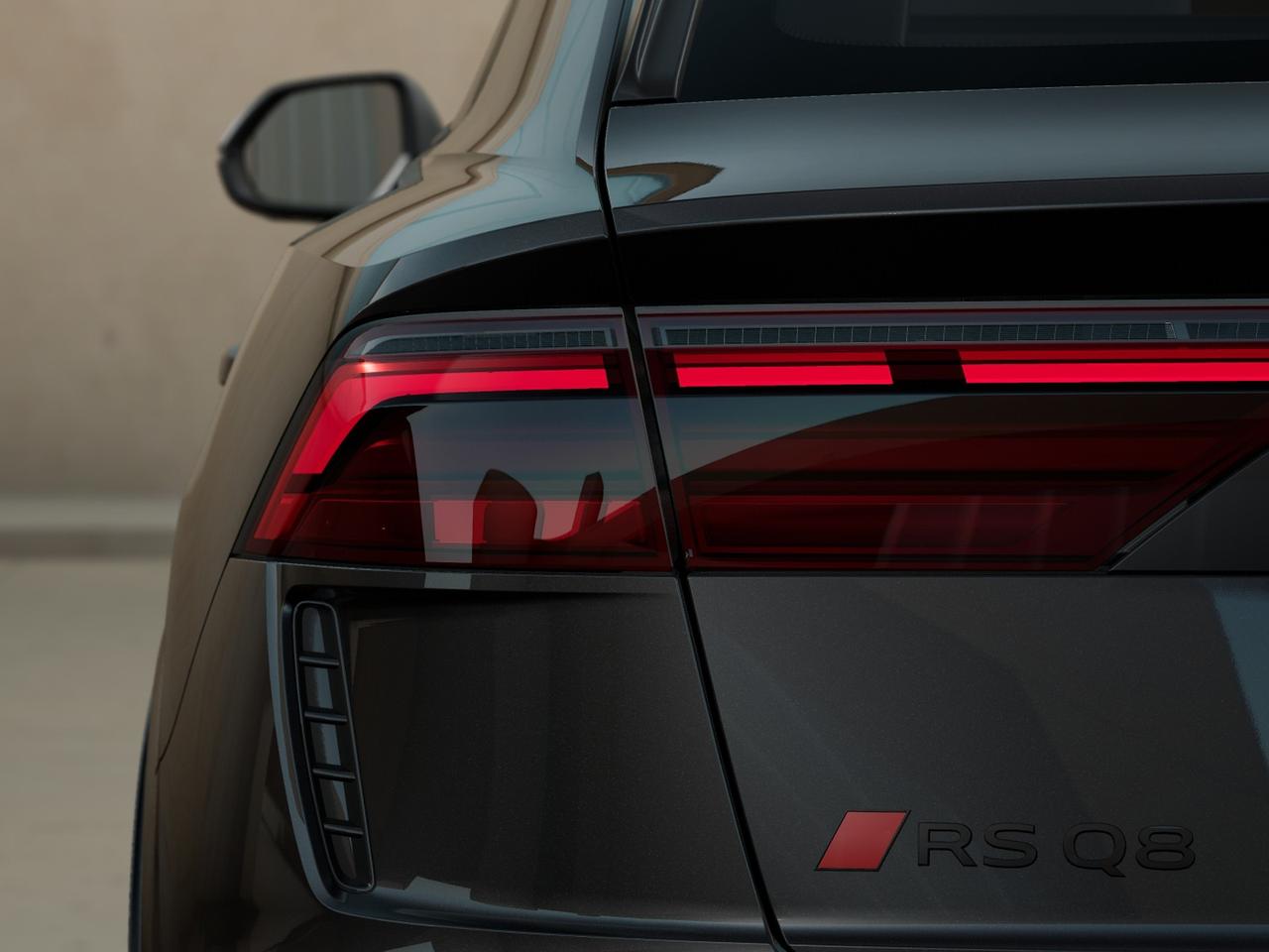 Audi RSQ8 rs 4.0 v8 mhev 48v 640cv performance tiptronic