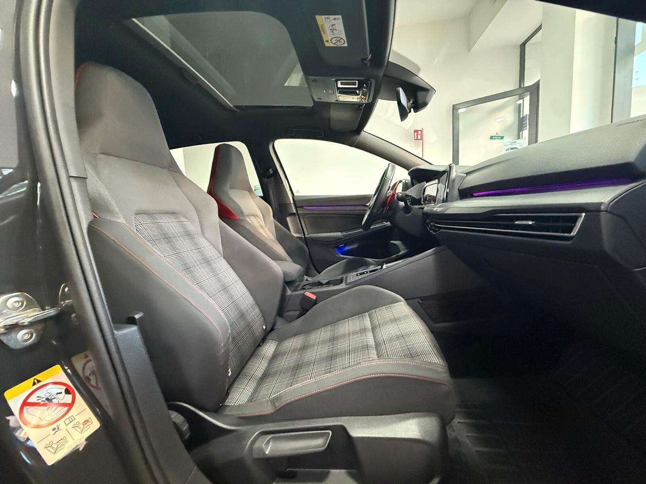 Volkswagen Golf GTI 2.0 TSI DSG