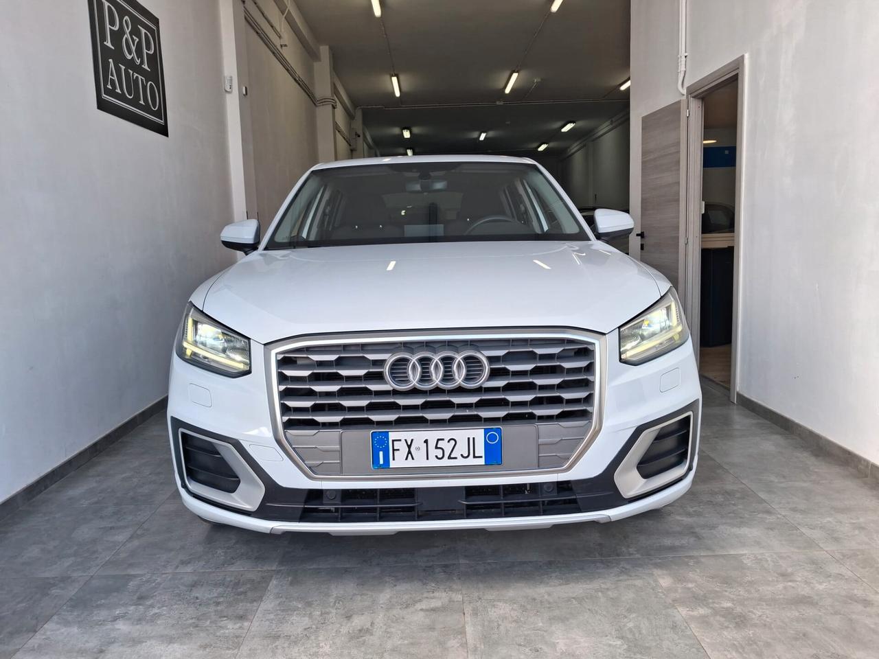 Audi Q2 30 TDI S tronic Business Design