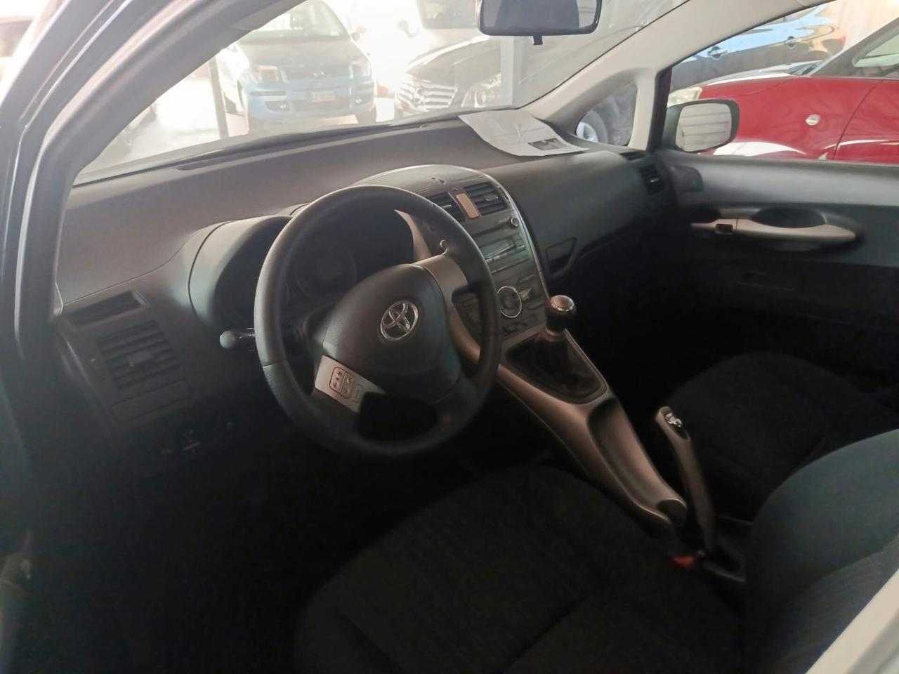 Toyota Auris 1.4 D-4D 3 porte