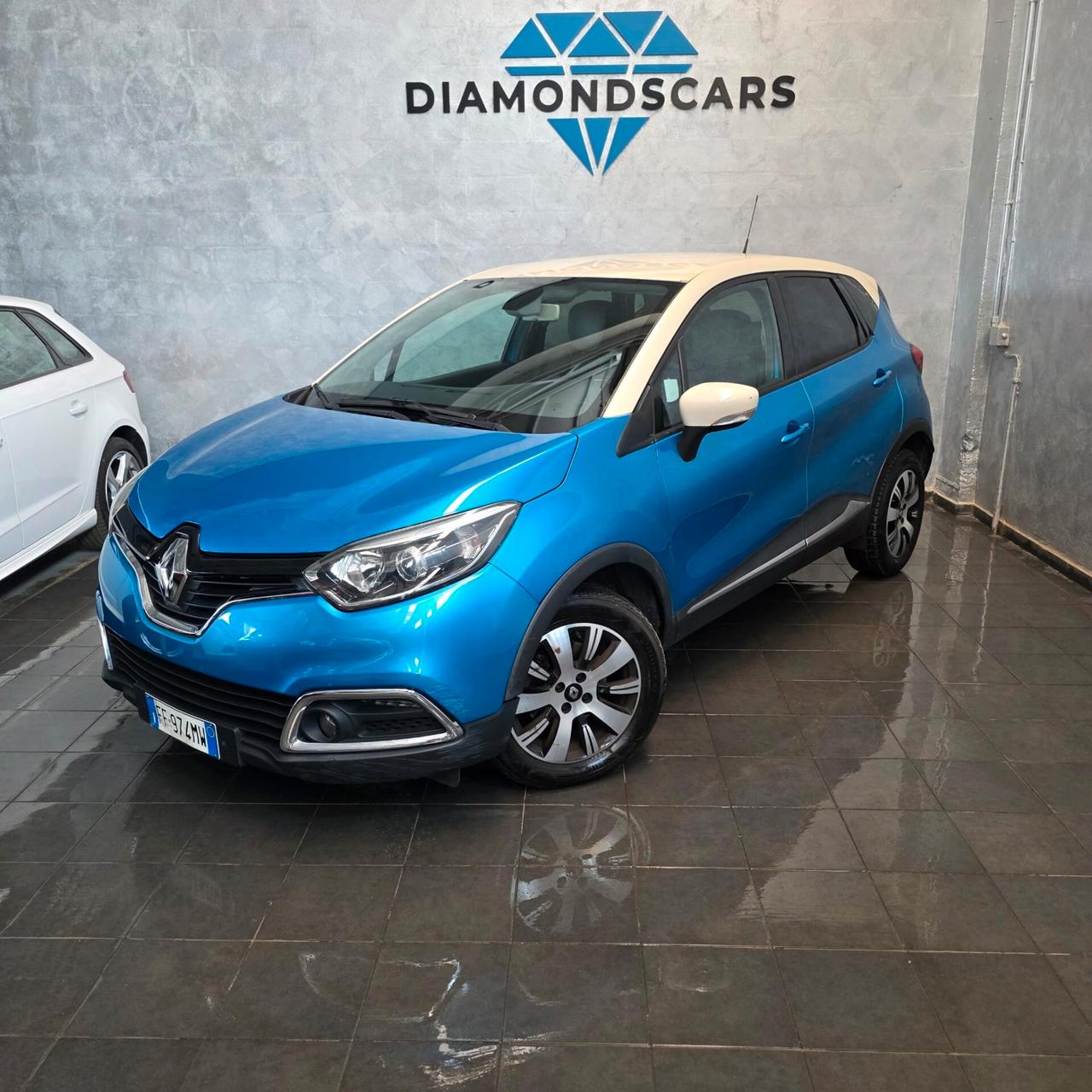 Renault CAPTUR 1.2 BENZINA AUTOMATICA FULL