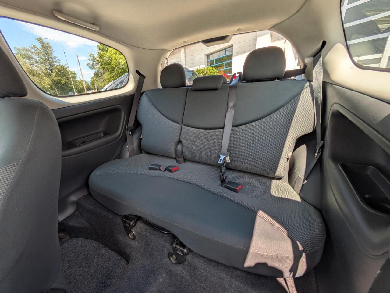 TOYOTA YARIS 1.0 BENZINA 65cv