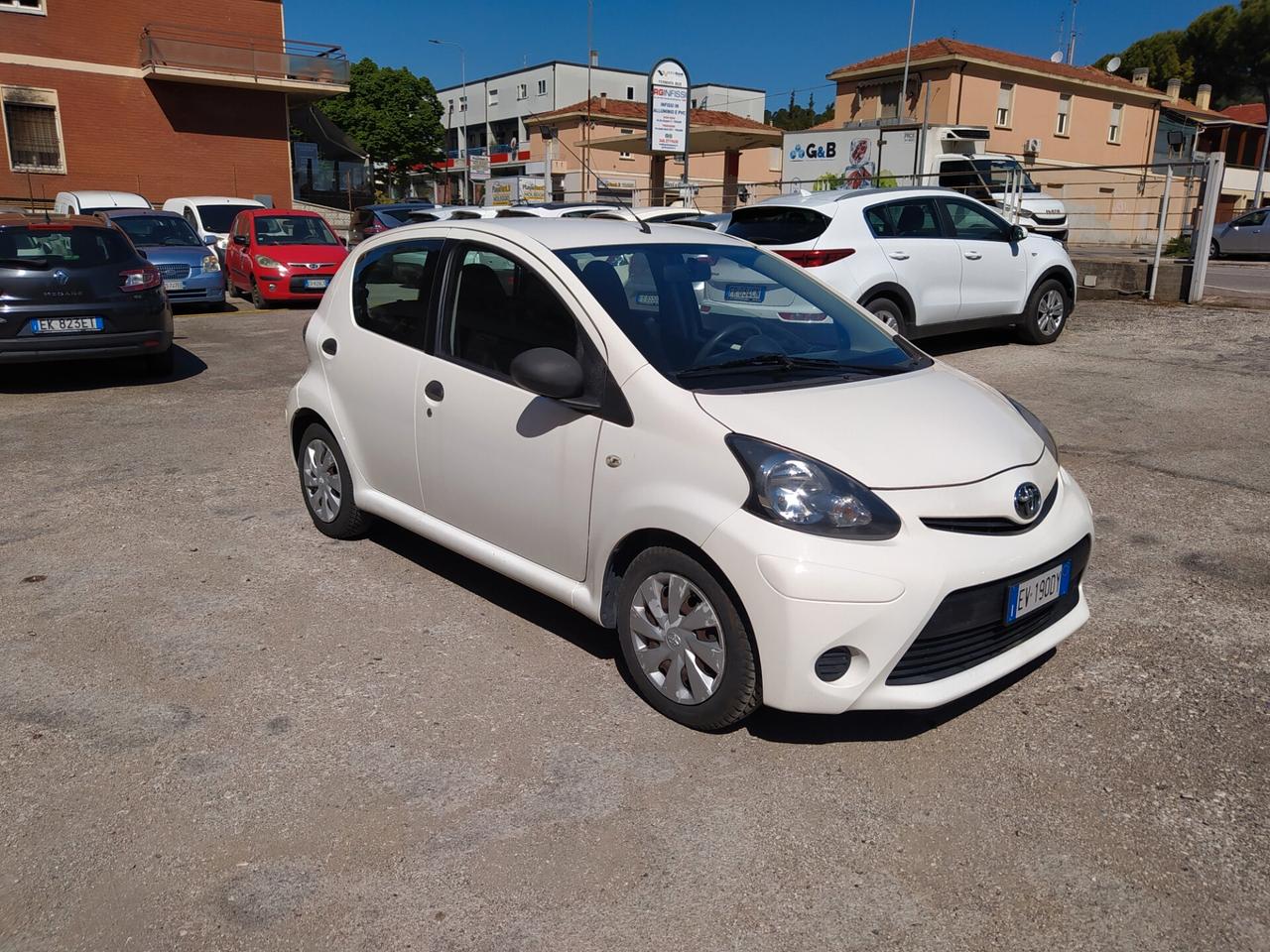 Toyota Aygo 1.0 12V VVT-i 5 porte Active Connect Neopatentati