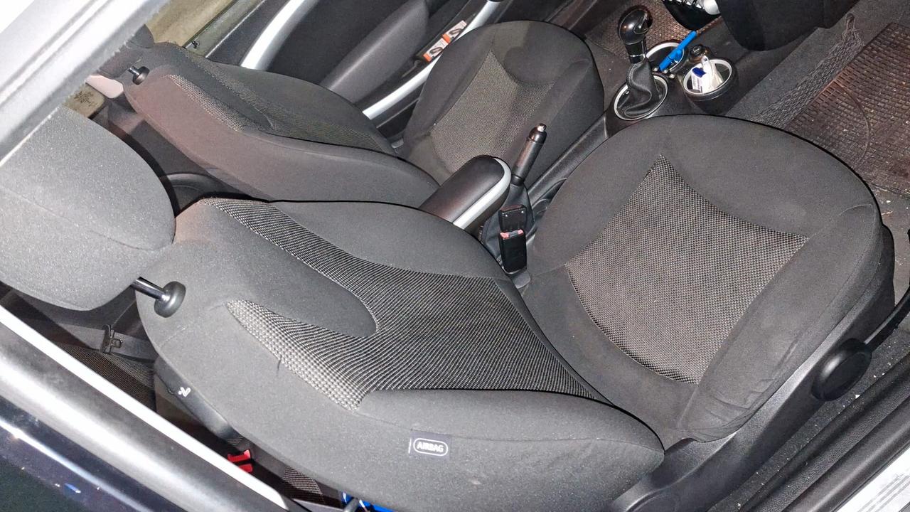 Mini 1.6 16V Cooper D automatica 2009