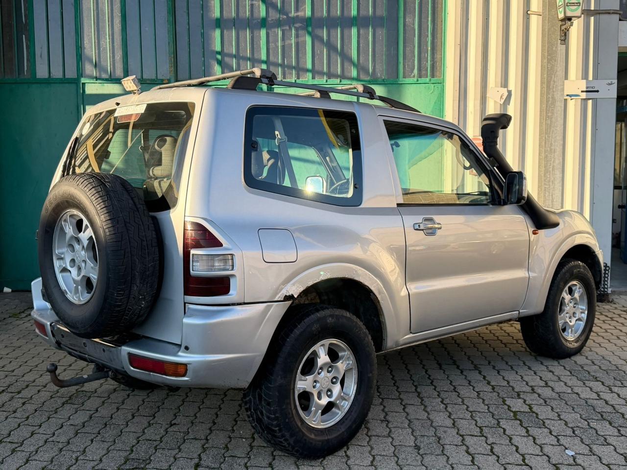 Mitsubishi Pajero 2.5 TDI 3p. GLX Autocarro