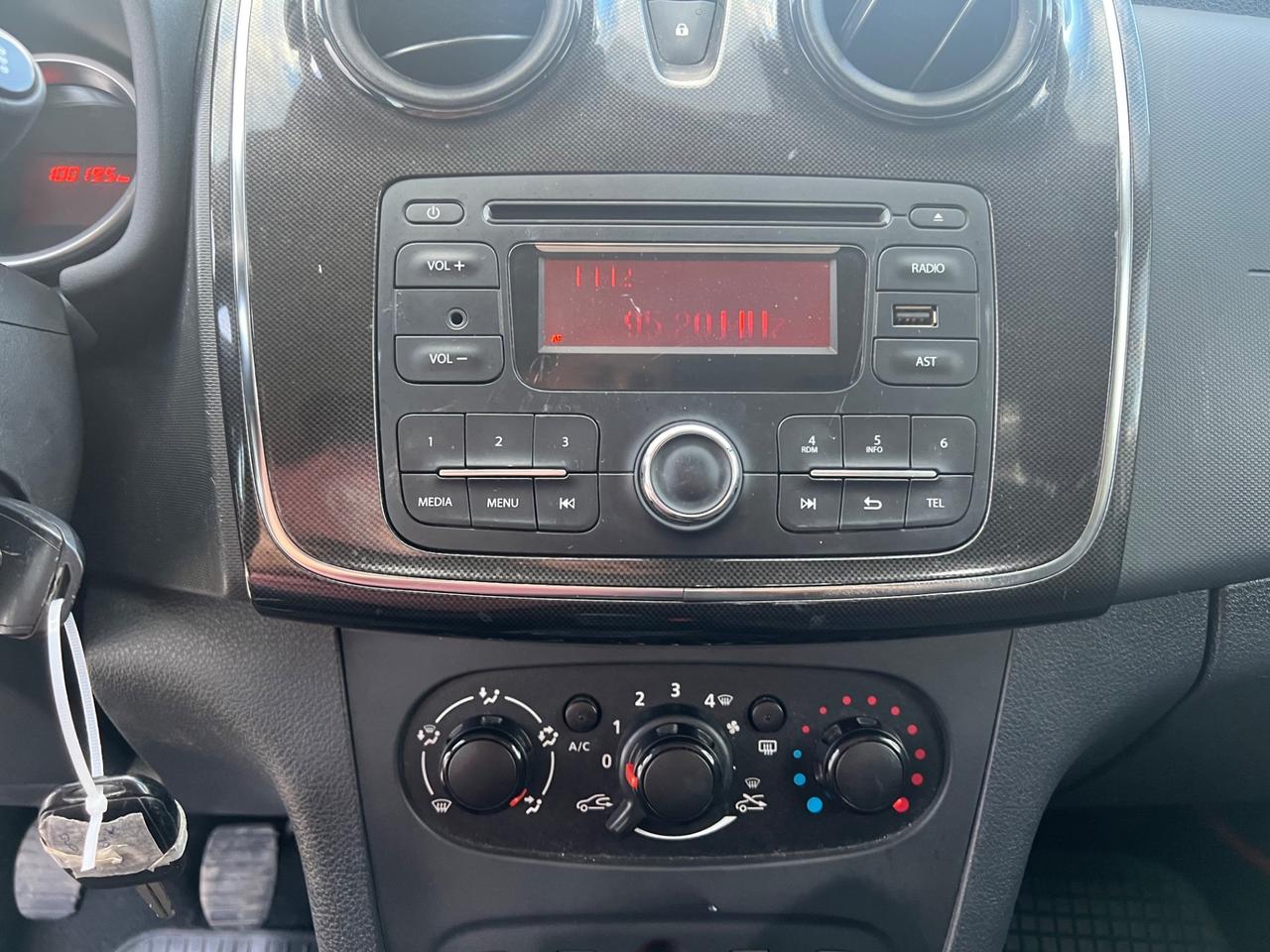 Dacia Sandero 0.9 benzina gpl PERMUTE RATE GARANZIA