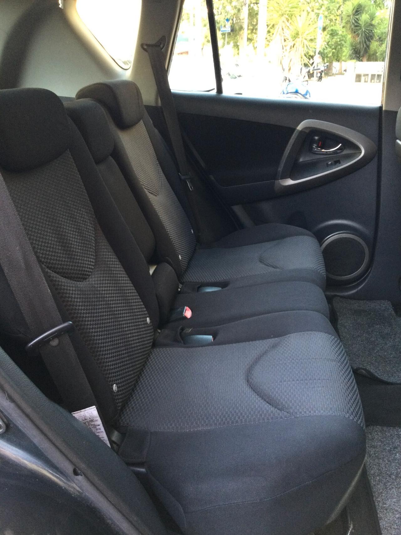 Toyota RAV 4 2.2 D-4D 136 CV Luxury