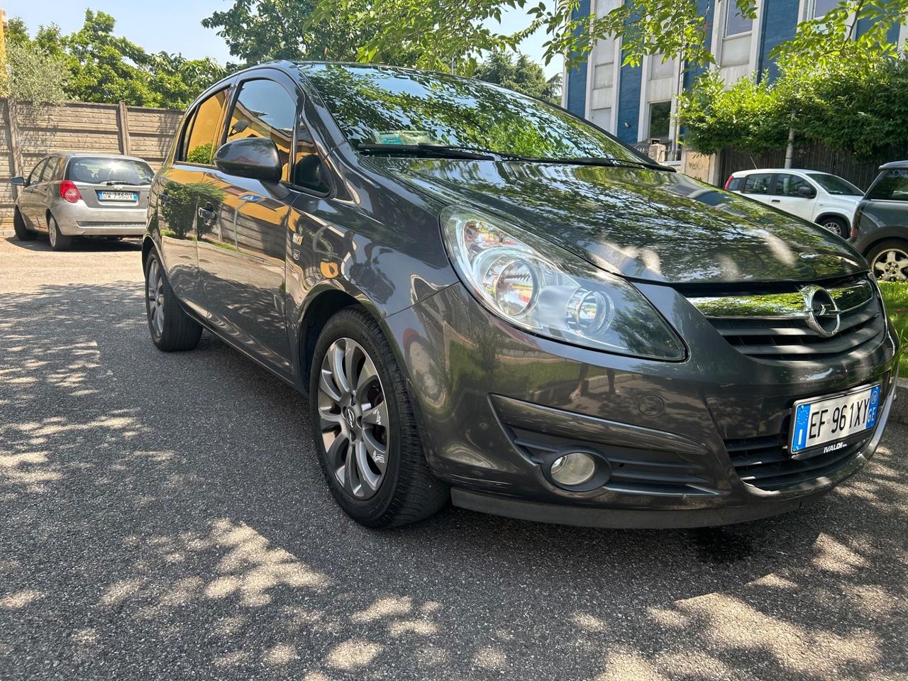 Opel Corsa 1.2 5 porte Club