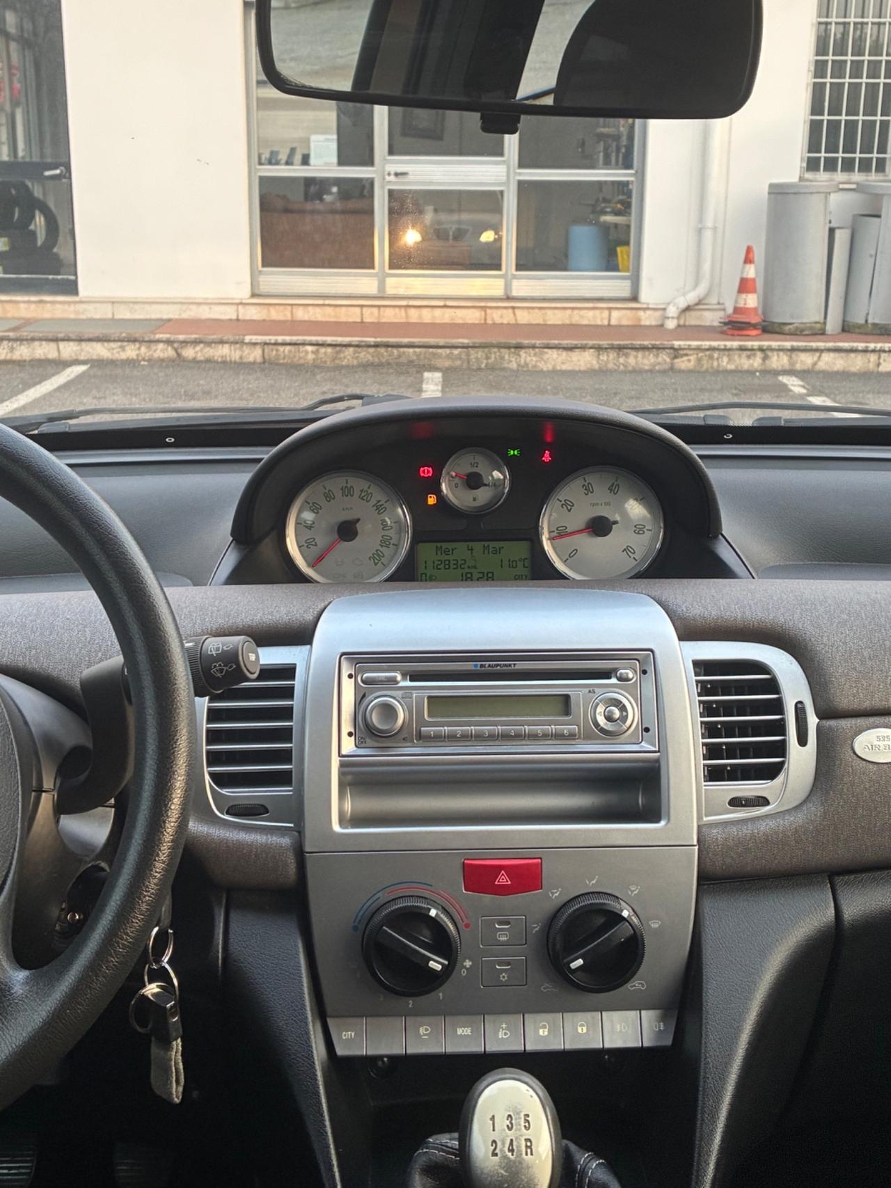 Lancia Ypsilon 1.2 Versus