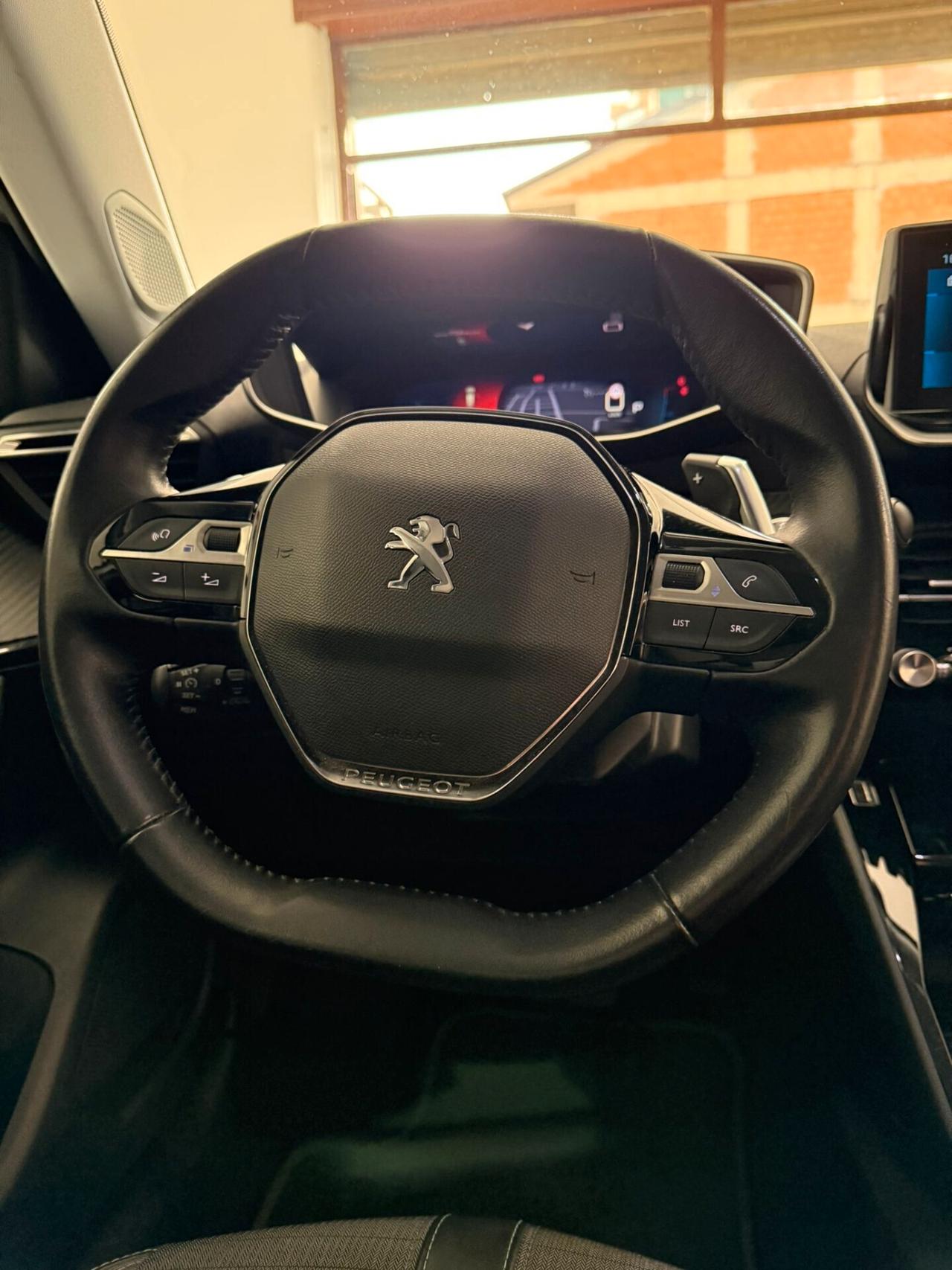 Peugeot 2008 BlueHDi 130 S&S EAT8 Allure