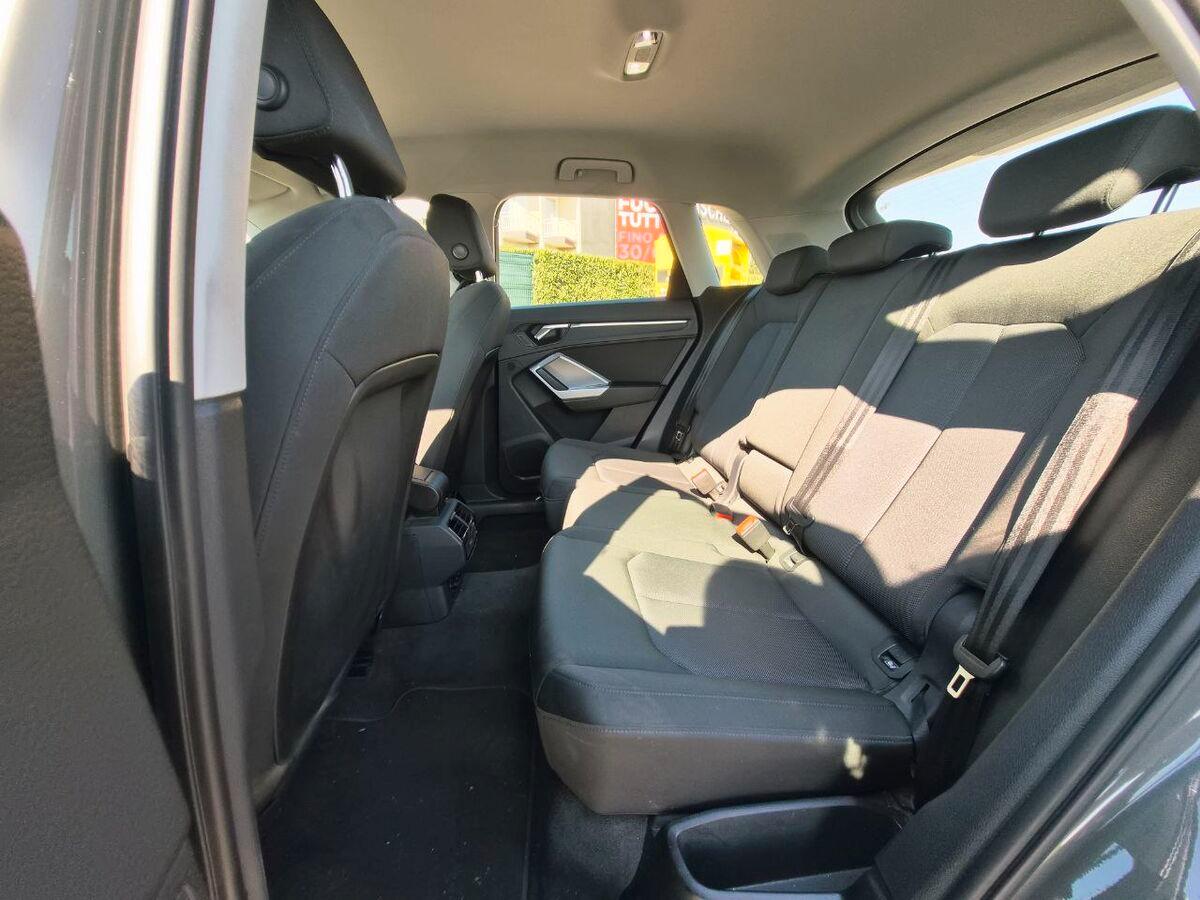 Audi Q3 35 2.0 tdi Business Advanced s-tronic