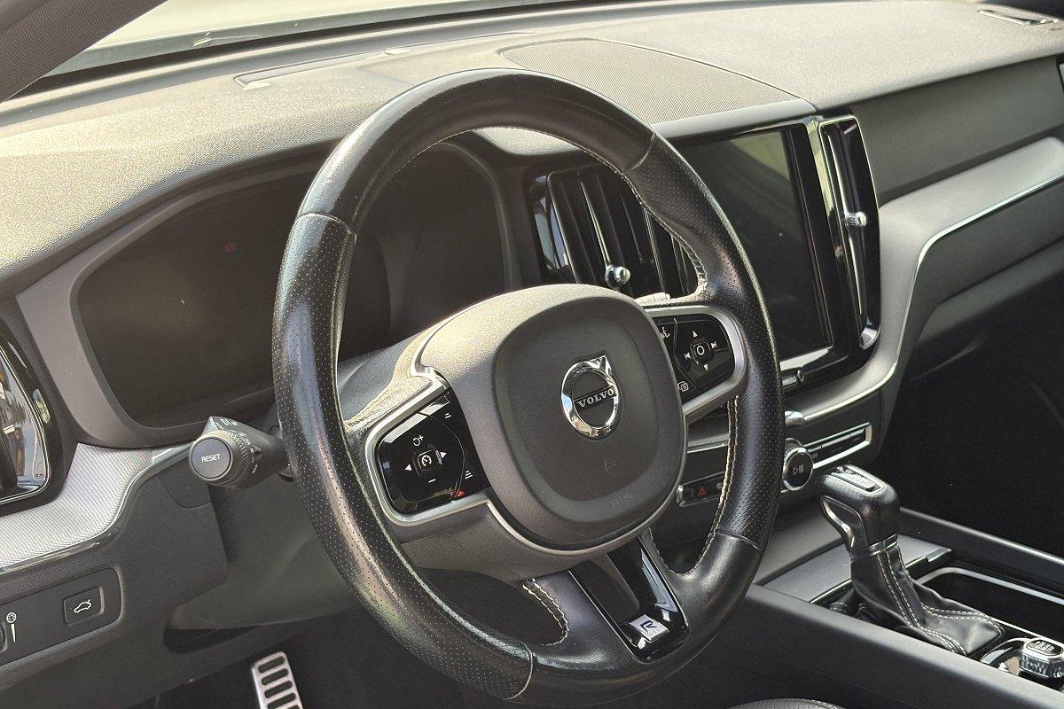 VOLVO XC60 D4 AWD Geartronic R-design