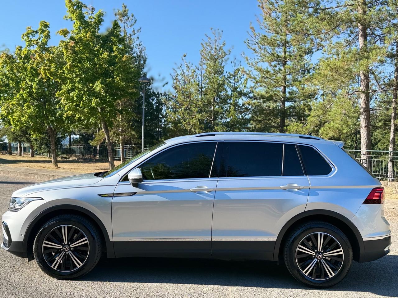 Volkswagen Tiguan 2.0 TDI 150 CV SCR DSG Elegance