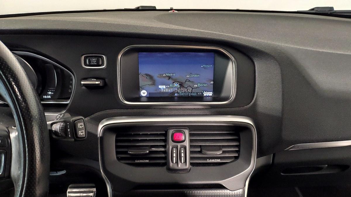 VOLVO V40 T3 Geartronic R-Design