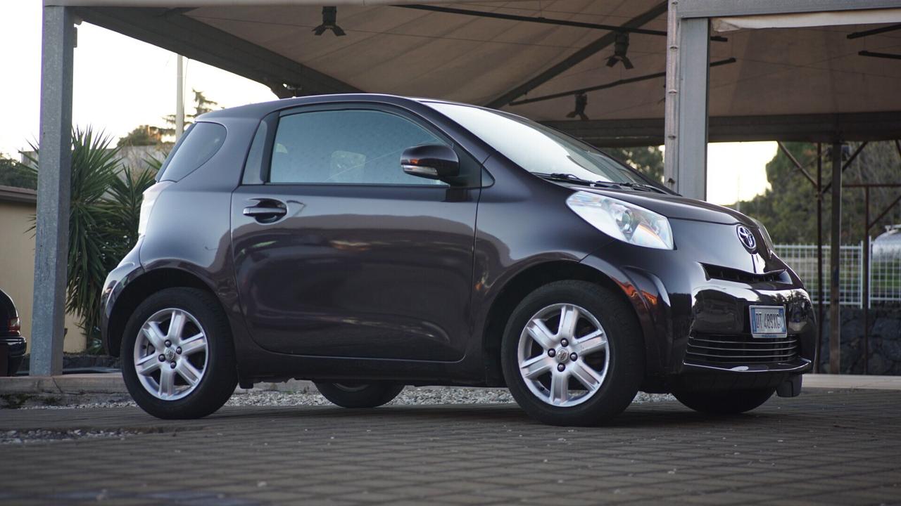 Toyota iQ 1.0 Multidrive