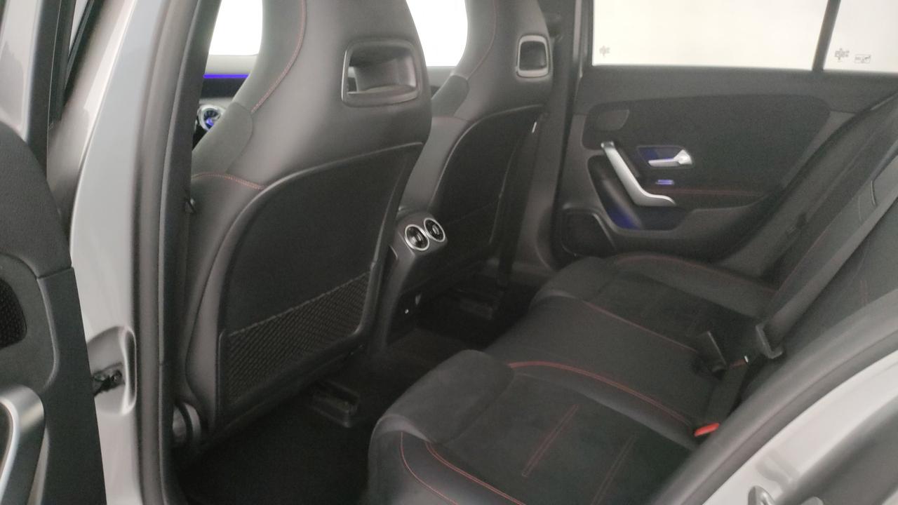 Mercedes-Benz A 200 d Premium auto