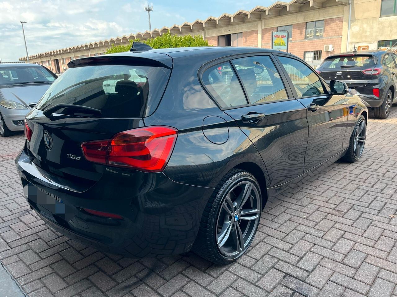 Bmw 118d 5p. Advantage 150CV automatica