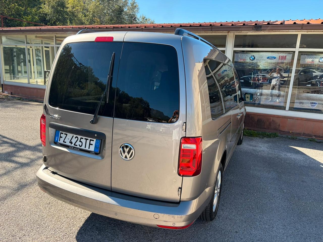 VOLKSWAGEN CADDY 2.0 TDI MAXI AUT. 109.000 KM