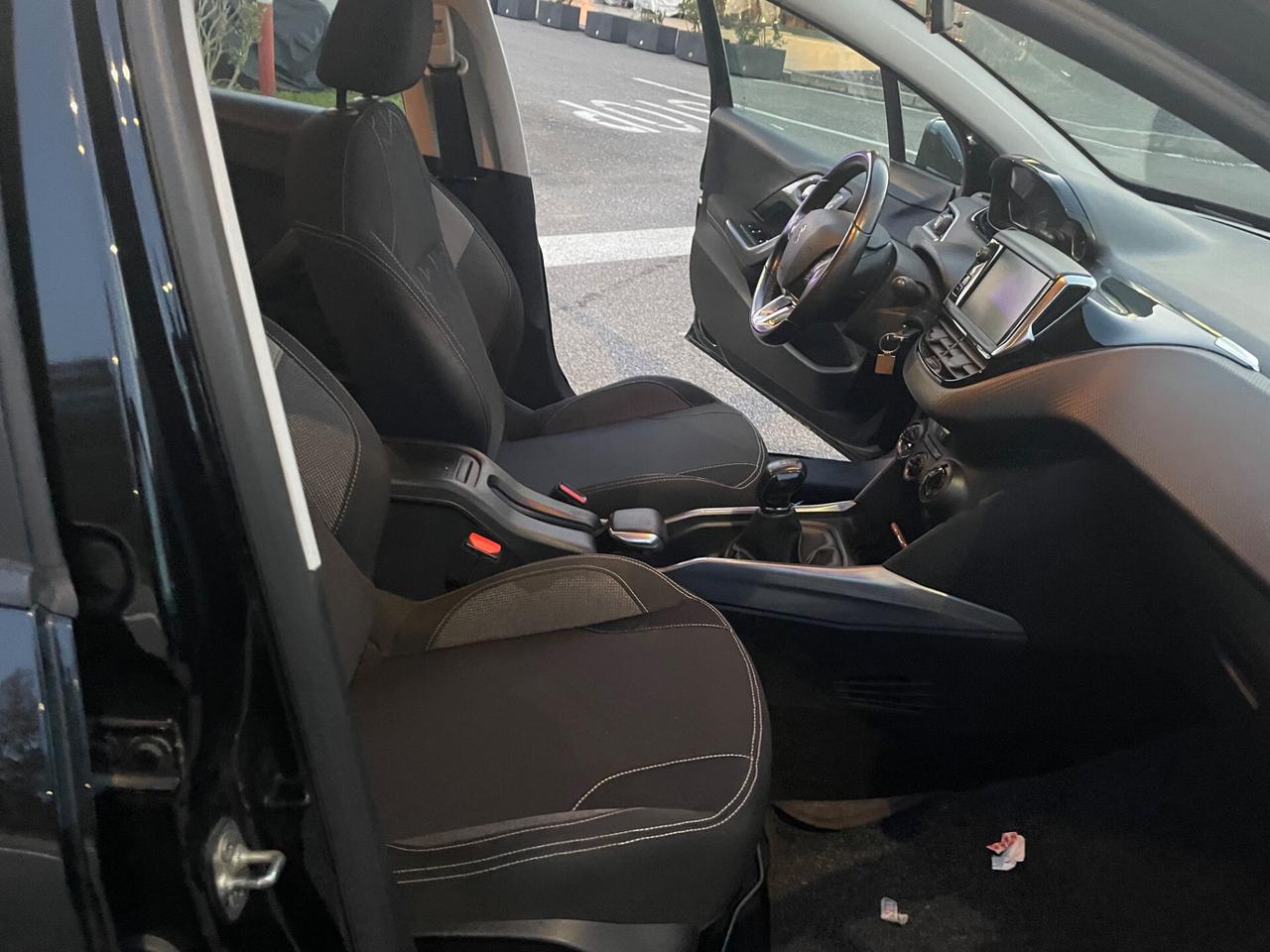 Peugeot 2008 PureTech 82 Allure*Neopatentati*Solo 61000km*