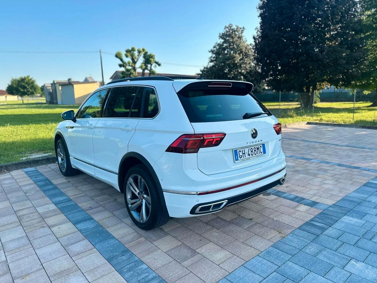 Volkswagen Tiguan 2.0 TDI 200 CV SCR DSG 4MOTION R-Line