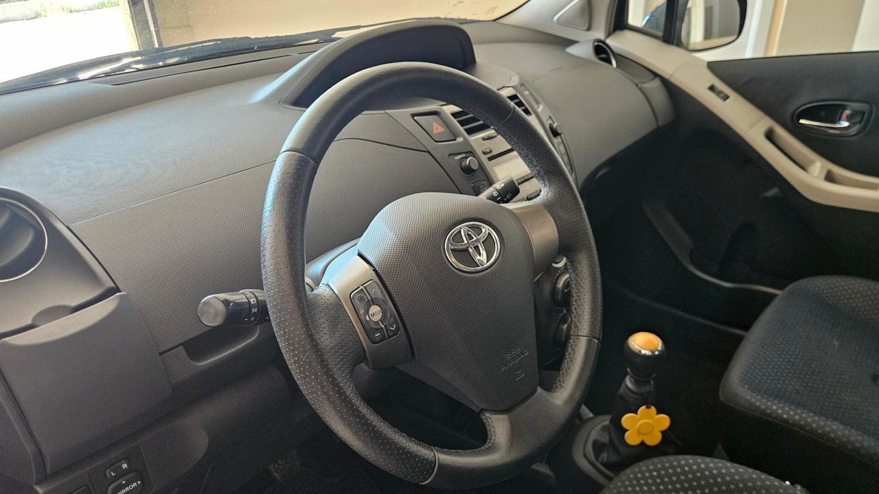 Toyota Yaris 1.4 D-4D DPF 5 porte Sol
