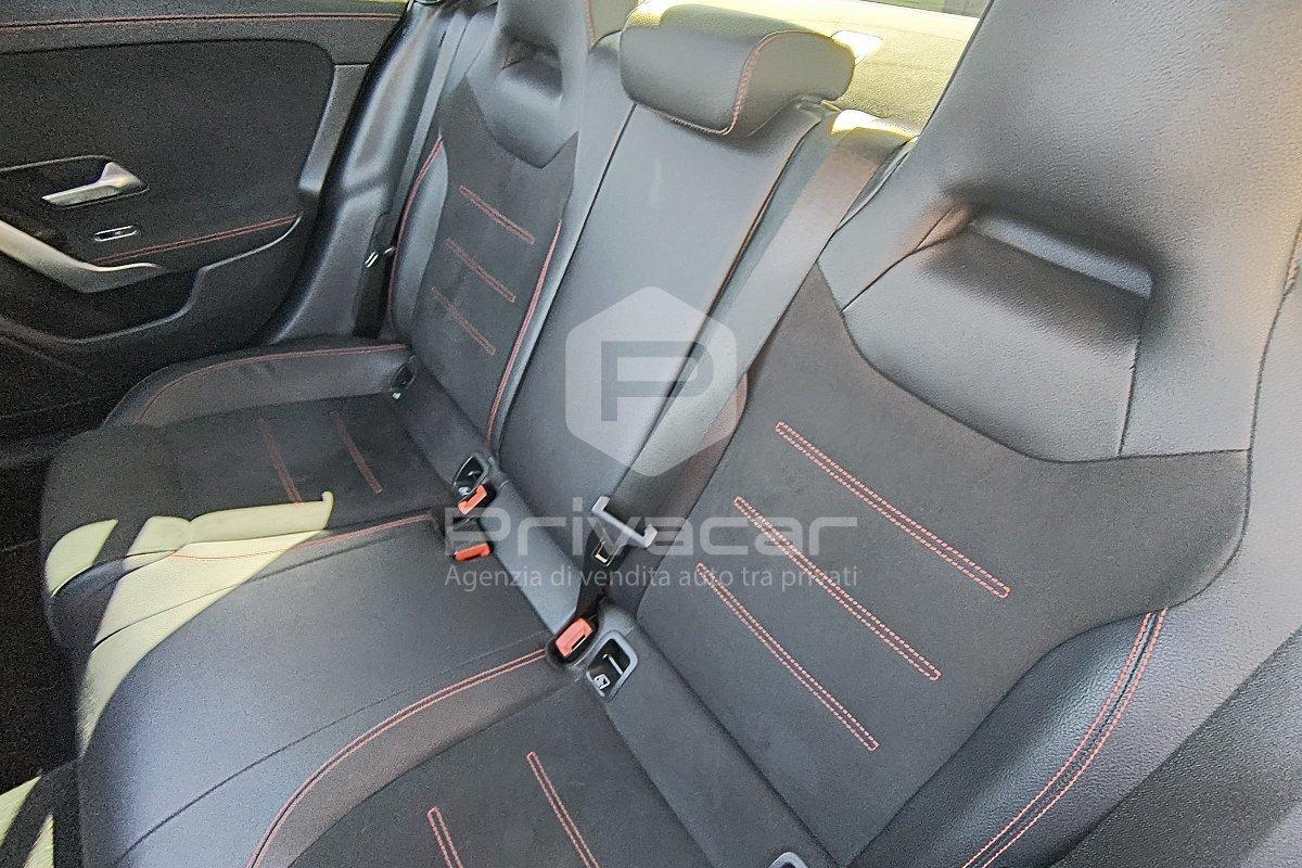 MERCEDES CLA 200 d Automatic Premium