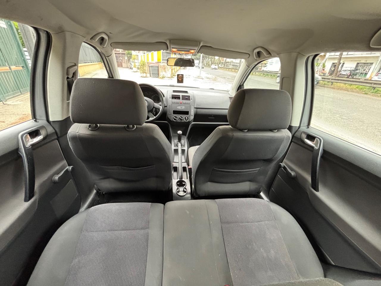 Volkswagen Polo 1.4/80CV 16V 5p. Sportline