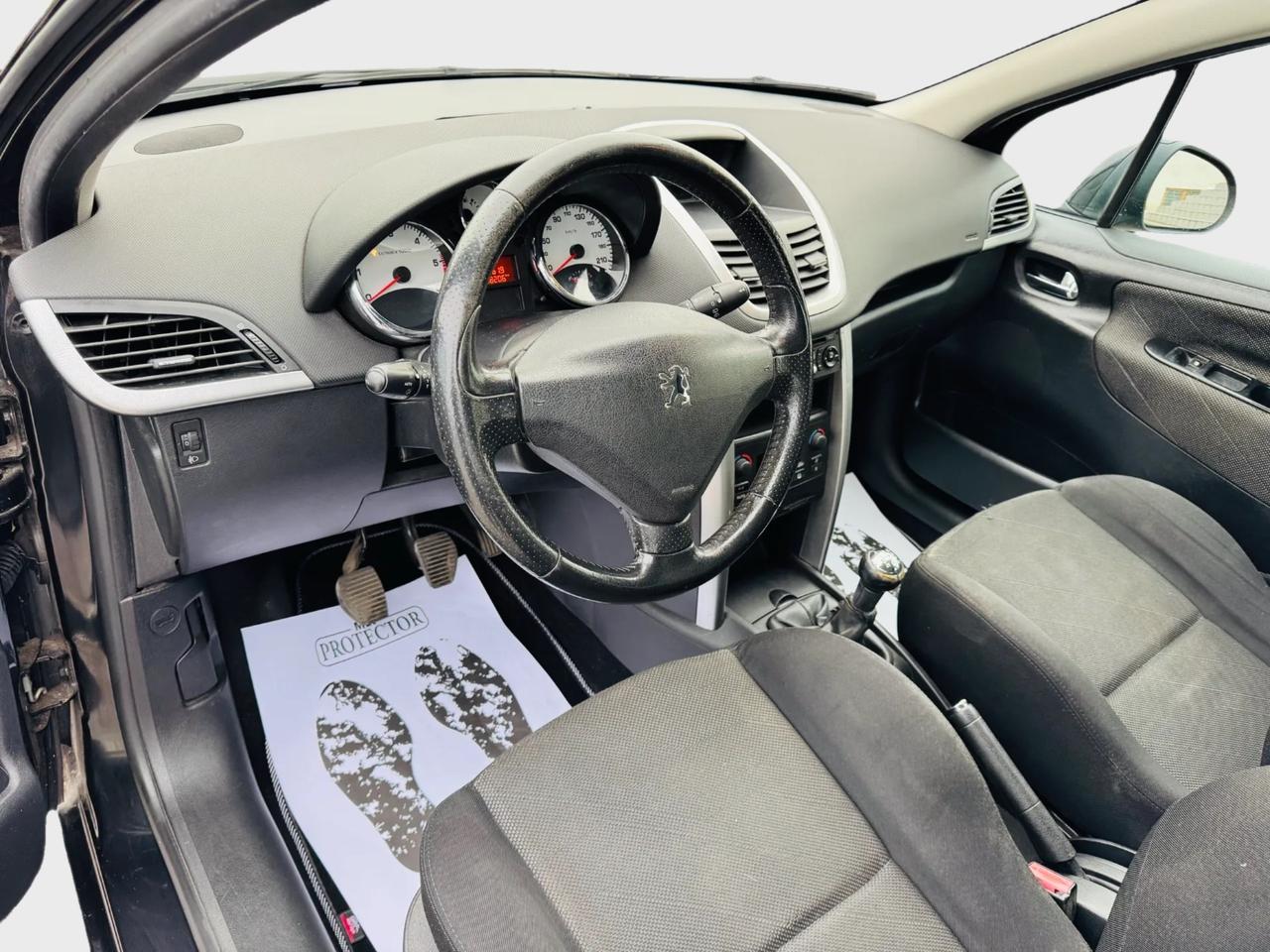 Peugeot 207 1.4 HDi anno 2009 neo patentati