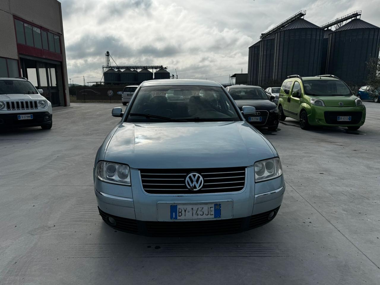 volkswagen passat 1.9 TDI/130 CV cat Trendline