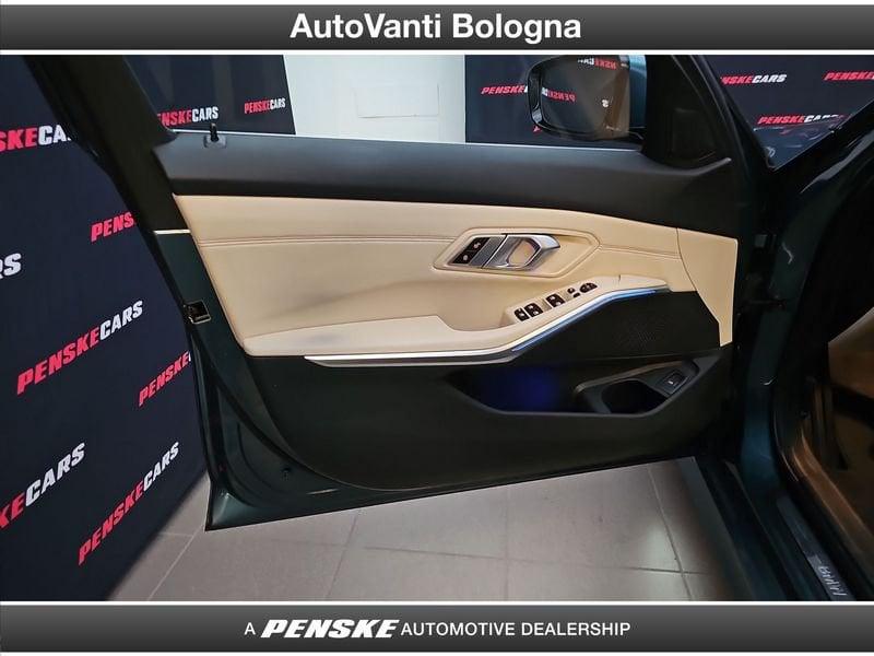 BMW Serie 3 320d Touring mhev 48V xdrive Luxury auto