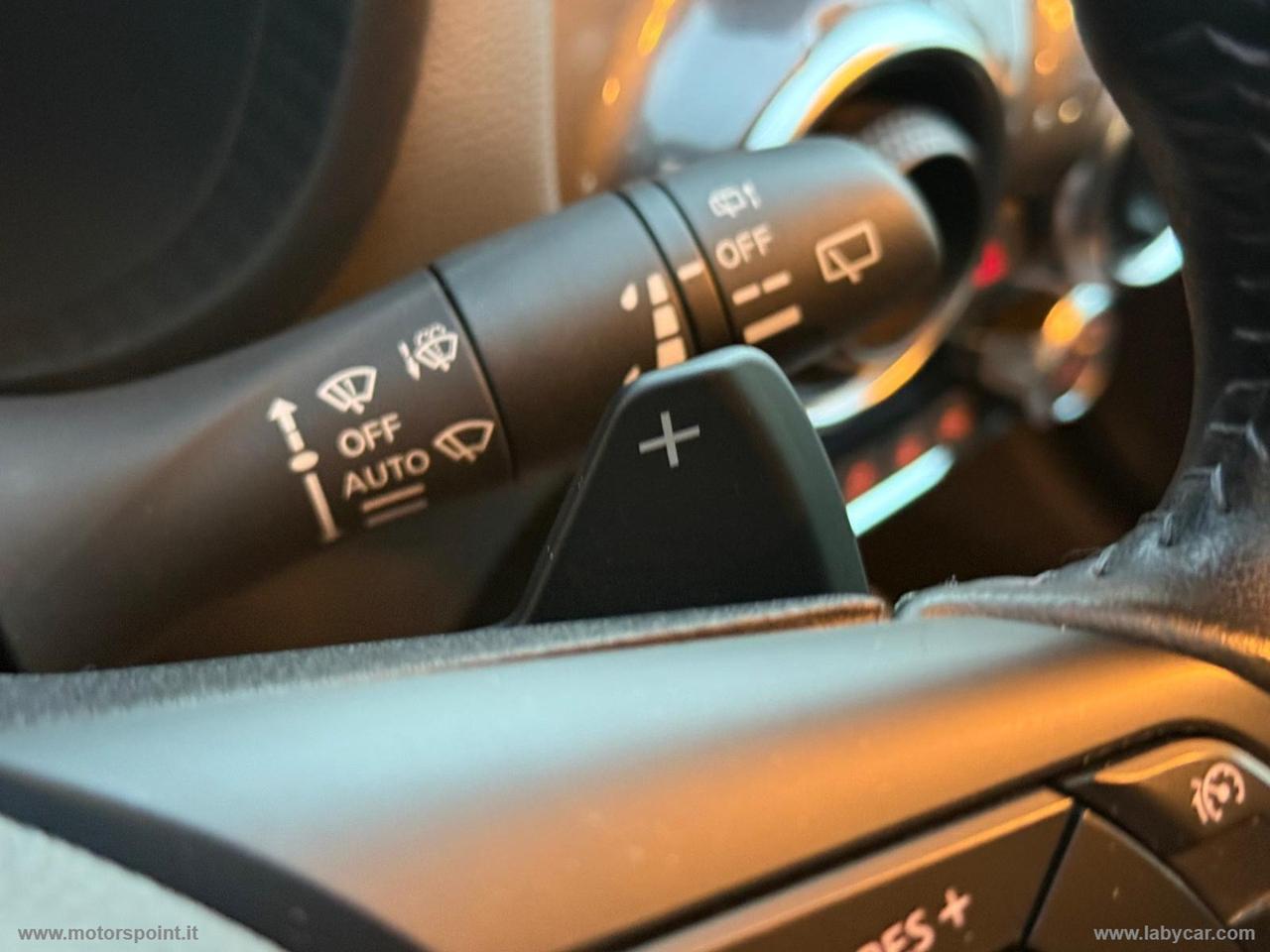 NISSAN Juke 1.0 DIG-T 117 CV DCT N-Connecta