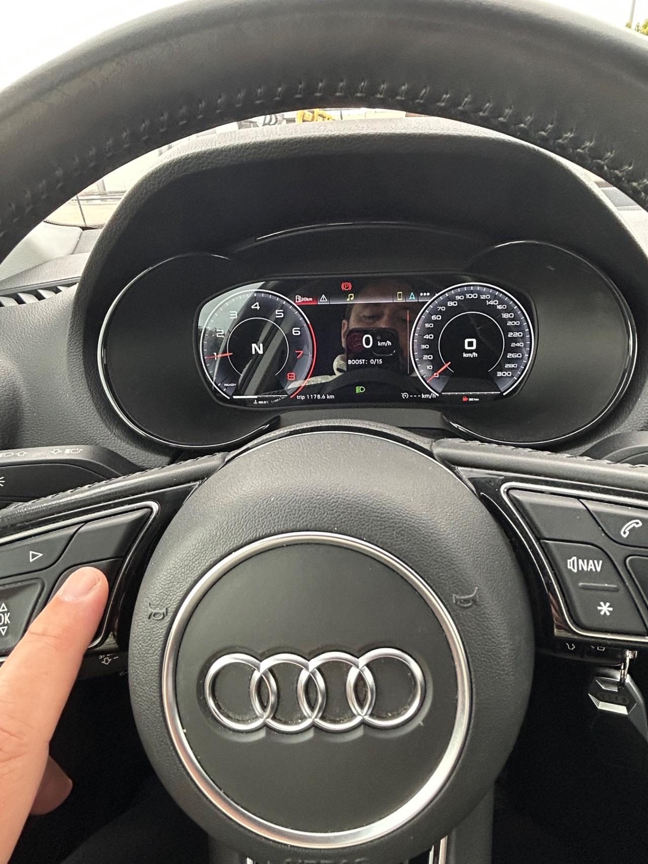 Audi Q2 35 TDI quattro S tronic Business full da vetrina