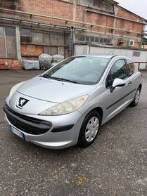 Peugeot 207 1.4 8V 75CV 3p. ONE Line