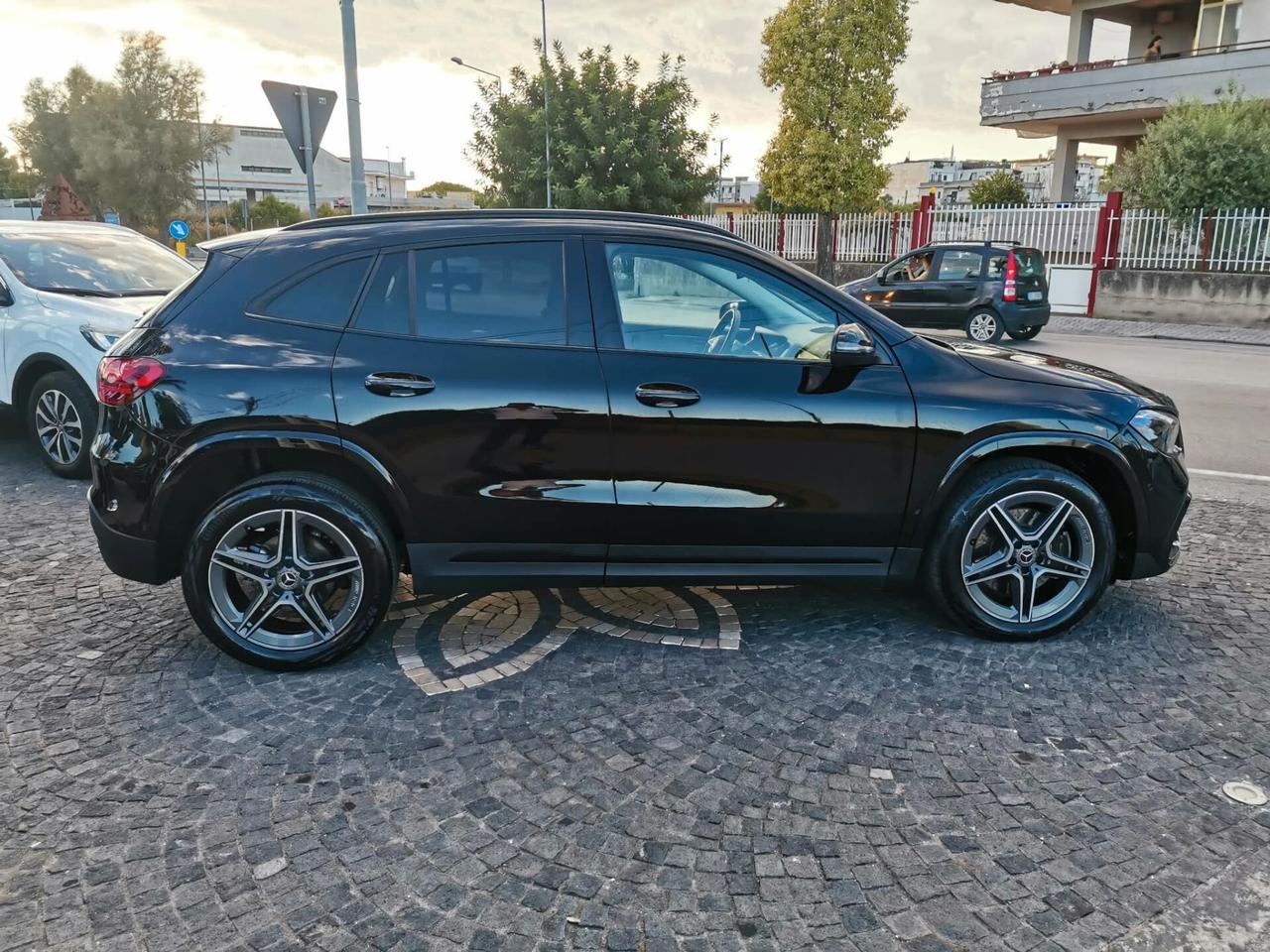 Mercedes-benz GLA 180 d Automatic AMG Line Premium Plus