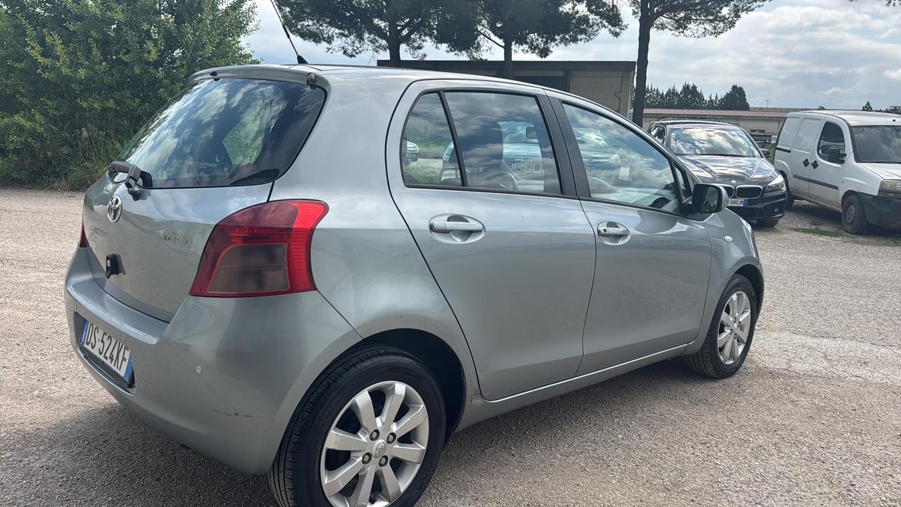 Toyota Yaris 1.3 5 porte M-MT Navi
