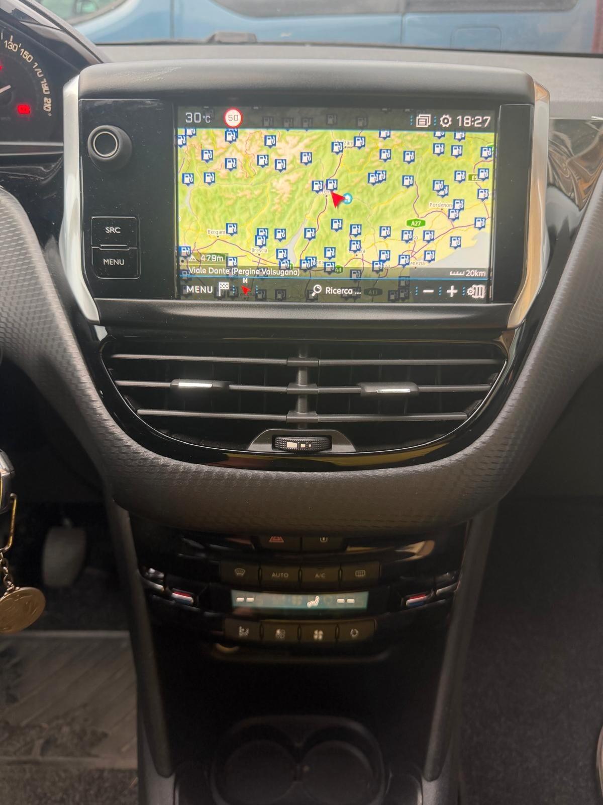 Peugeot 208 PureTech 82 5 porte Style