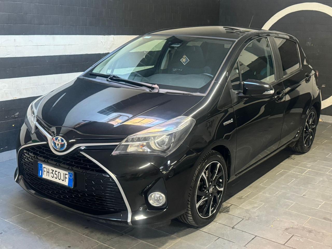 Toyota Yaris Trend red edition full optional