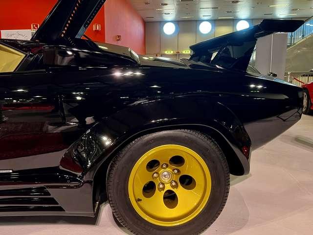 Lamborghini Countach 5.2 quattrovalvole LP