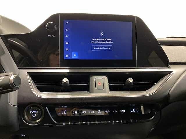 Lexus UX Hybrid Design
