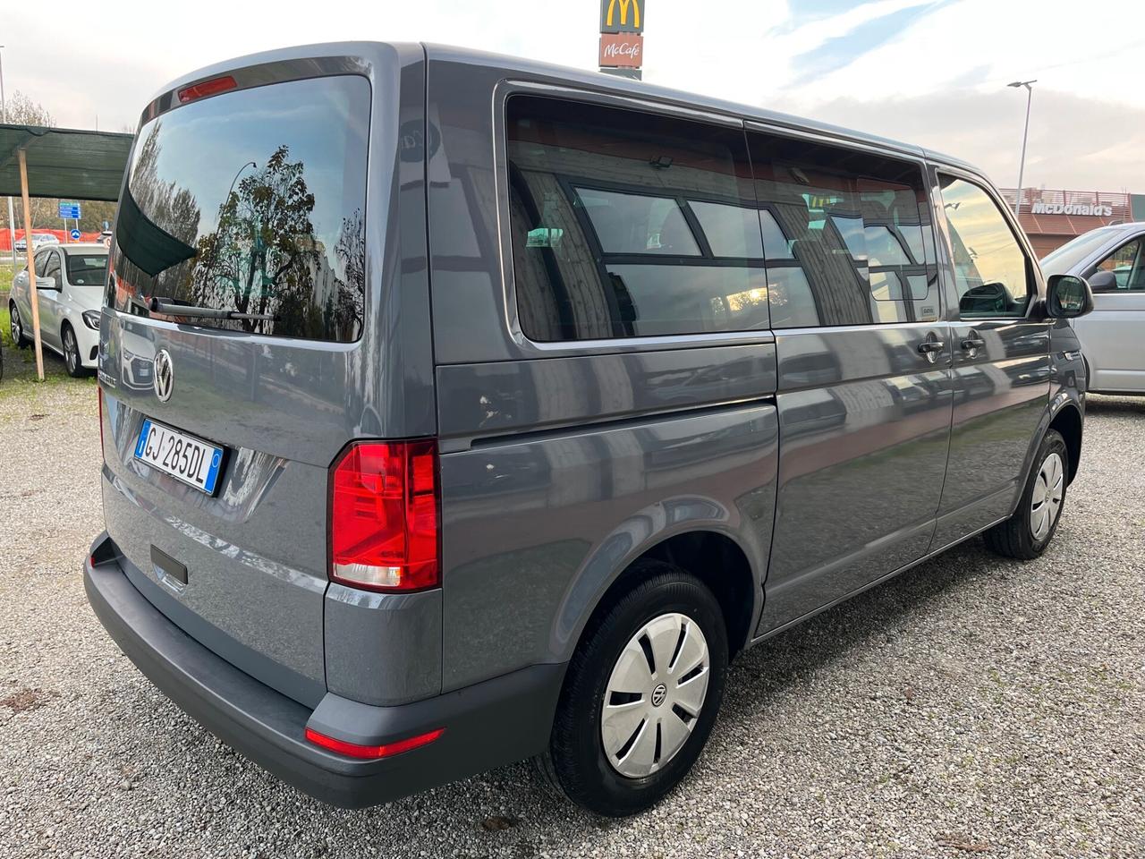 Volkswagen T6.1 Caravelle 2.0 TDI 110CV PC Trendline 9 POSTI IVA COMPRESA