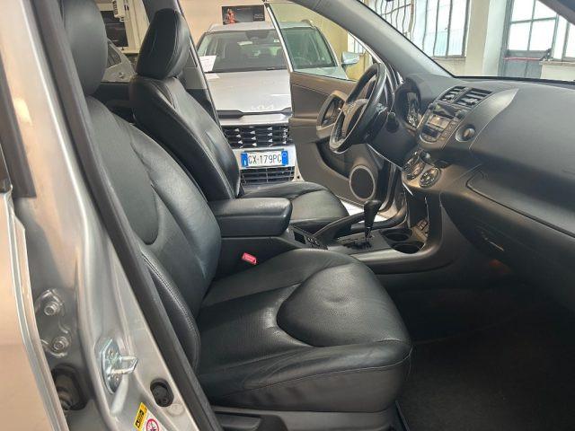 TOYOTA RAV 4 RAV4 Crossover 2.2 D-Cat A/T 150 CV Luxury